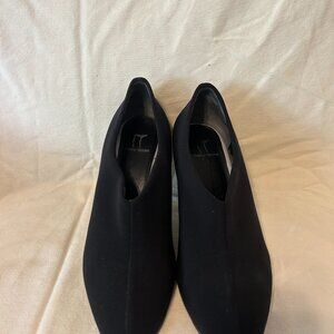 Thierry Rabotin Black Canvas Pump